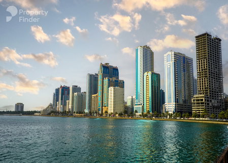 Apartment for rent in Sharjah, United Arab Emirates · Al Ferasa Tower · 4 rooms, 6 baths