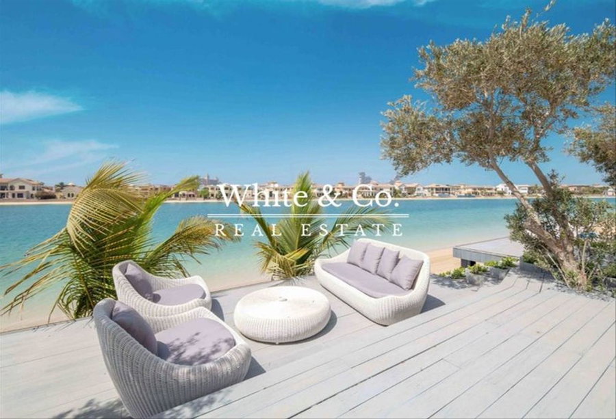House for rent in Dubai, United Arab Emirates · Garden Homes Frond L · 5 rooms, 6 baths