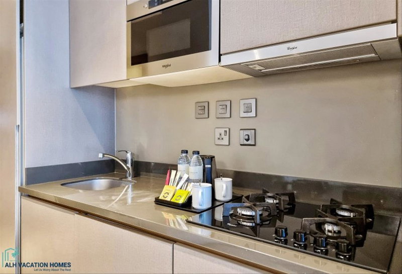 Apartment for rent in Dubai, United Arab Emirates · Millennium Place Barsha Heights Hotel · 1 room, 1 bath