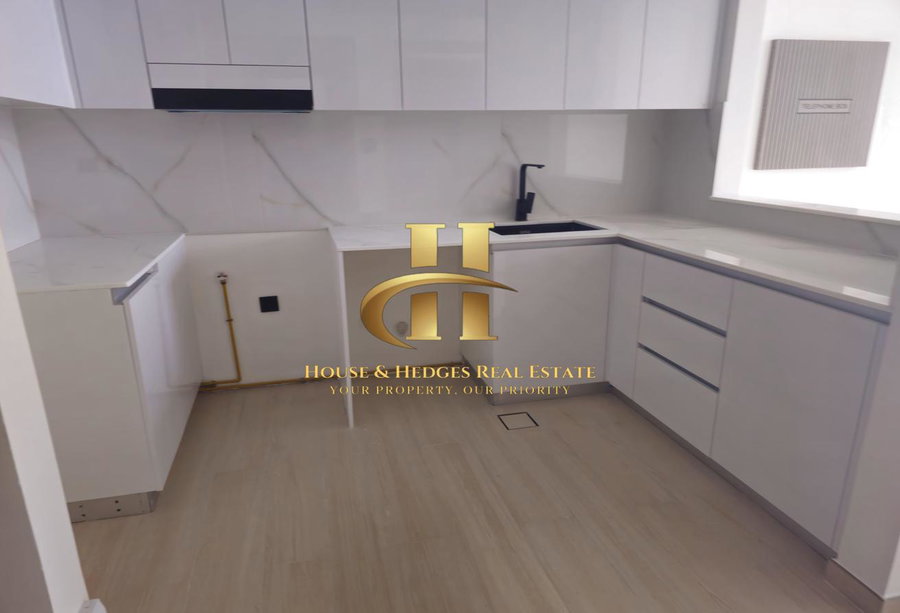 Apartment for rent in Dubai, United Arab Emirates · Binghatti Heights · 1 room, 2 baths