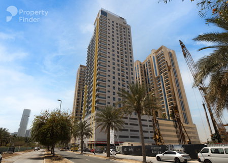 Apartment for rent in Dubai, United Arab Emirates · Ghalia · 1 room, 2 baths