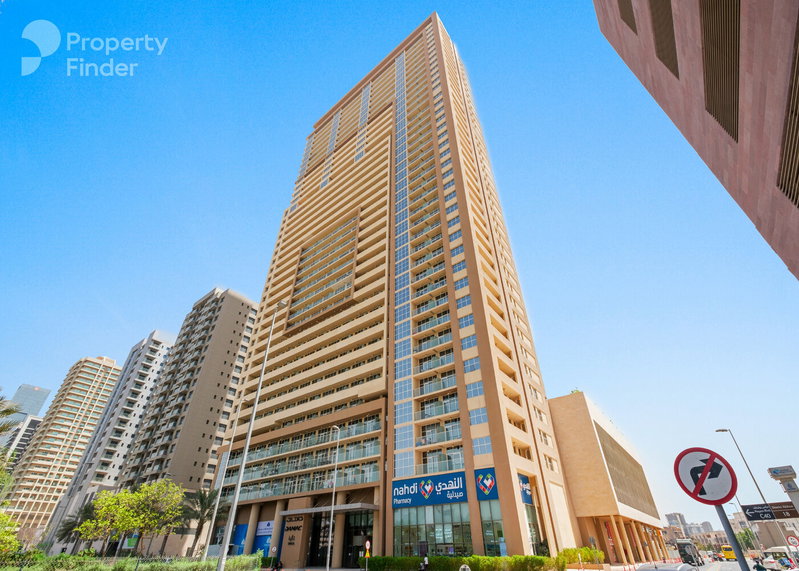 Apartment for rent in Dubai, United Arab Emirates · Ghalia · 1 room, 2 baths