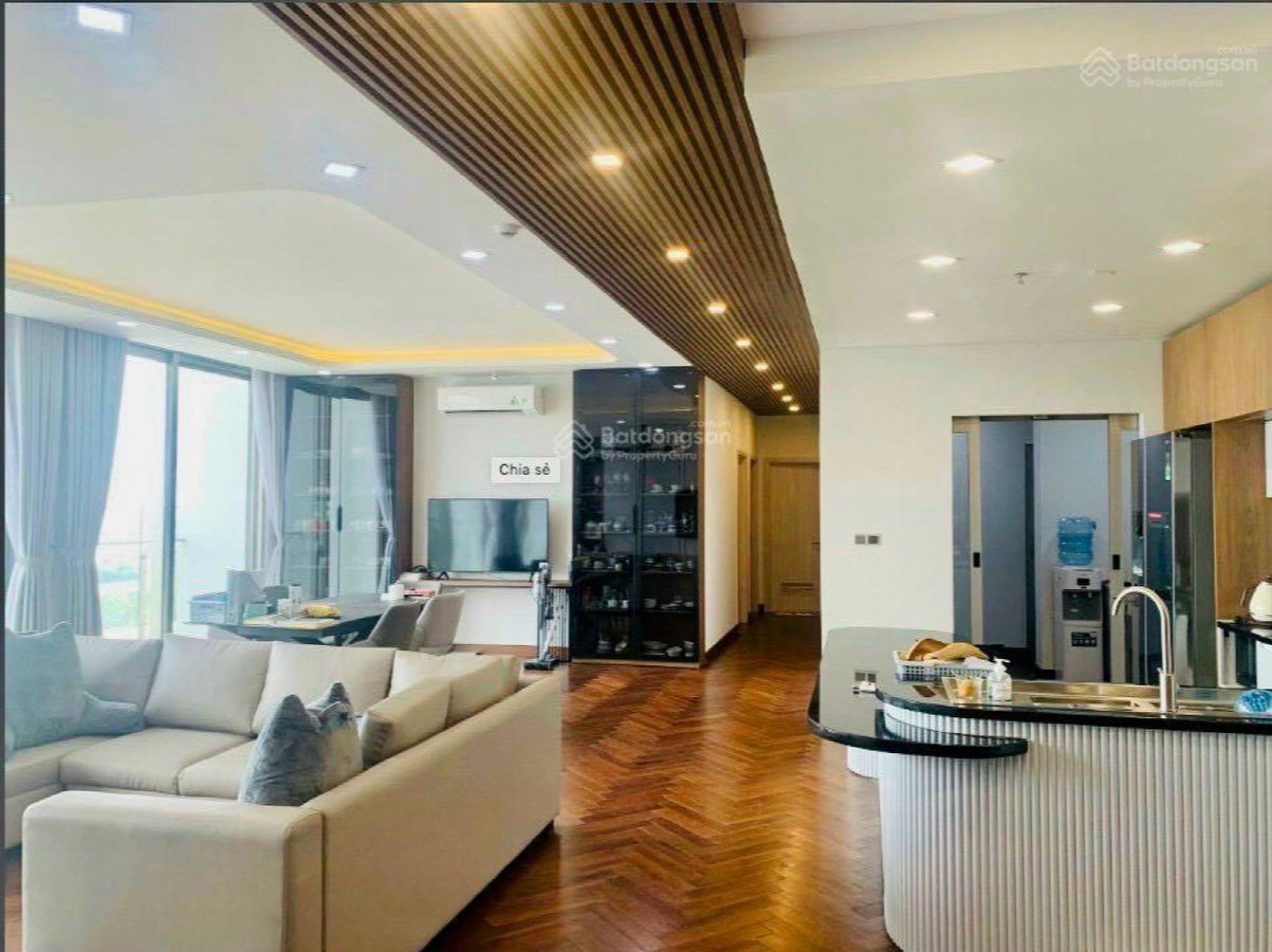 Apartment for sale in Nha Be, Vietnam · Midtown Phu My Hung · 2 rooms, 2 baths