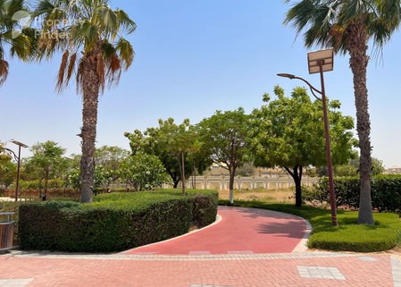 House for rent in Sharjah, United Arab Emirates · Al Mizhar 2 · 5 rooms, 6 baths