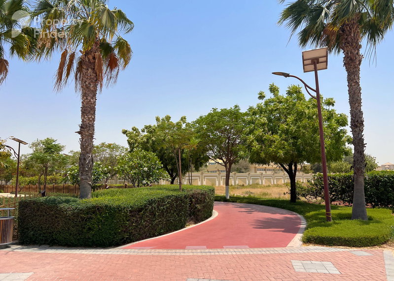 House for rent in Sharjah, United Arab Emirates · Al Mizhar 2 · 5 rooms, 6 baths