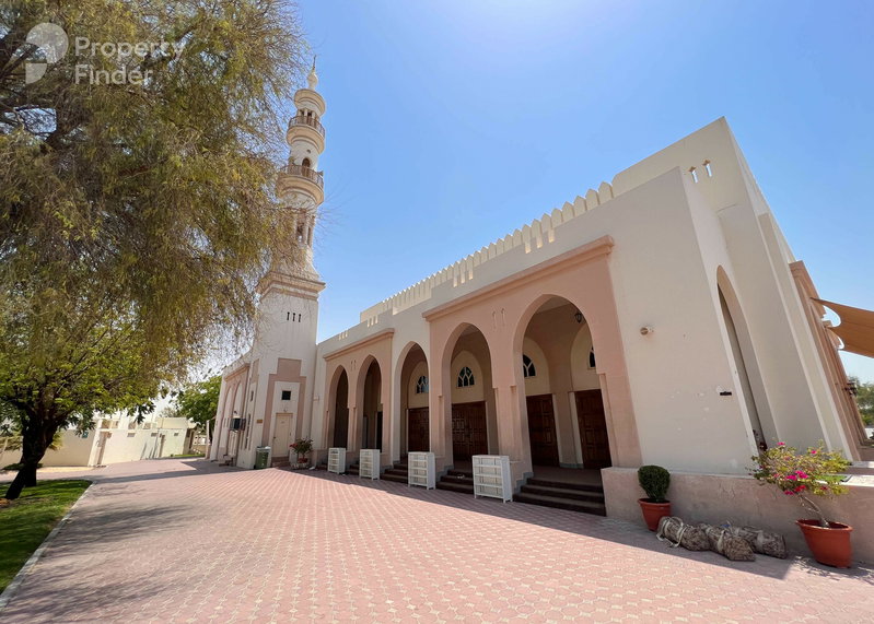 House for rent in Sharjah, United Arab Emirates · Al Mizhar 2 · 5 rooms, 6 baths