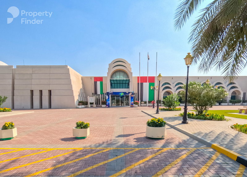 House for rent in Sharjah, United Arab Emirates · Dasman · 7 rooms, 7 baths