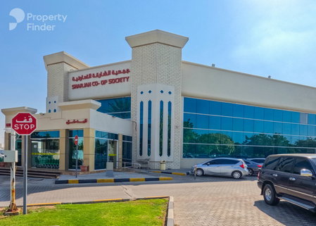 House for rent in Sharjah, United Arab Emirates · Dasman · 7 rooms, 7 baths