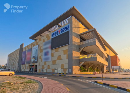 House for rent in Sharjah, United Arab Emirates · Dasman · 7 rooms, 7 baths