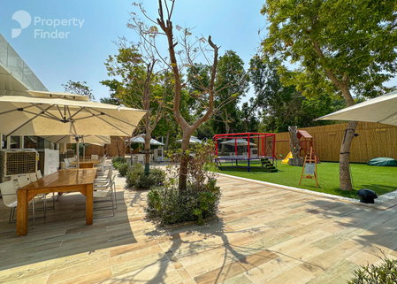Apartment for rent in Dubai, United Arab Emirates · The Neighbourhood · 1 room, 1 bath