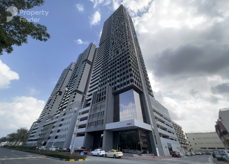 Apartment for rent in Dubai, United Arab Emirates · Bloom Towers B · 1 room, 1 bath