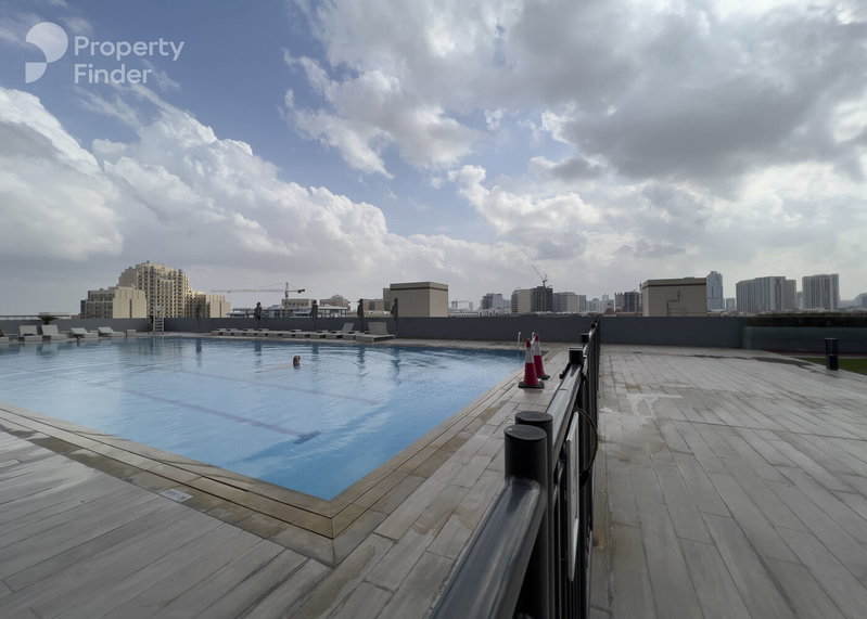 Apartment for rent in Dubai, United Arab Emirates · Bloom Towers B · 1 room, 1 bath