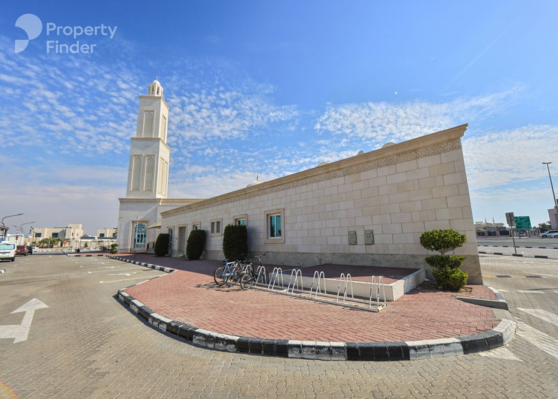 Apartment for rent in Dubai, United Arab Emirates · Heritage Building · 1 room, 2 baths