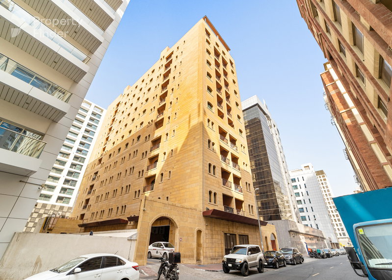 Apartment for rent in Dubai, United Arab Emirates · Heritage Building · 1 room, 2 baths