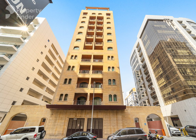 Apartment for rent in Dubai, United Arab Emirates · Heritage Building · 1 room, 2 baths