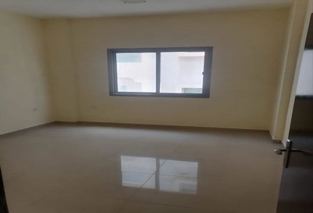 Apartamento en alquiler en la ciudad de Ajman, Emiratos Árabes Unidos · Al Jurf · 1 habitación, 1 baño