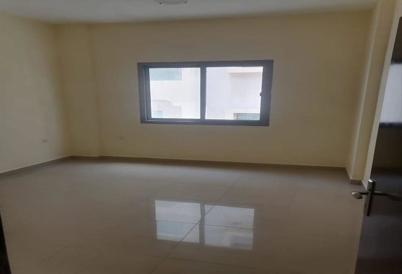 Apartamento en alquiler en la ciudad de Ajman, Emiratos Árabes Unidos · Al Jurf · 1 habitación, 1 baño