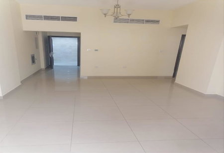 Apartamento en alquiler en la ciudad de Ajman, Emiratos Árabes Unidos · Al Jurf · 1 habitación, 1 baño