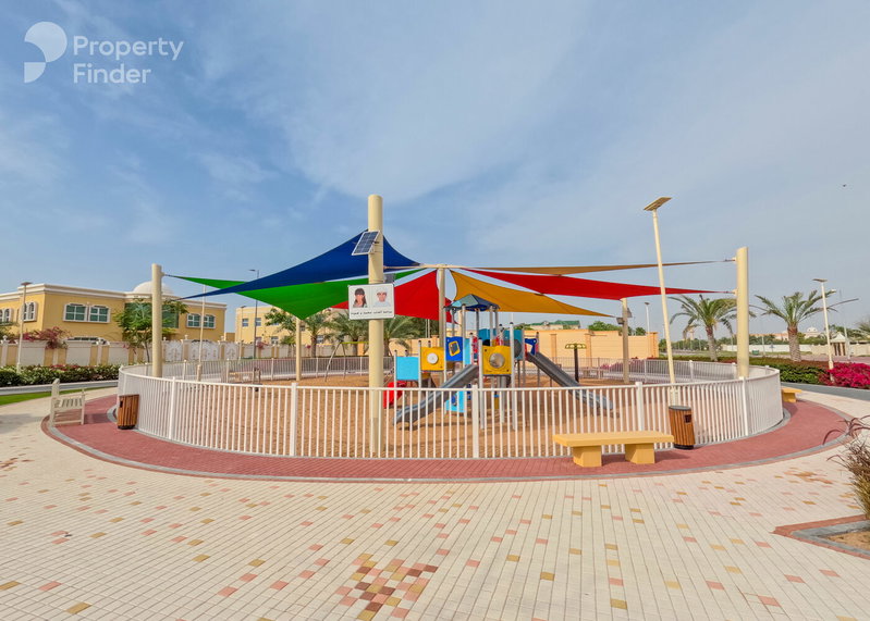 Apartamento en alquiler en la ciudad de Ajman, Emiratos Árabes Unidos · Al Jurf · 1 habitación, 1 baño