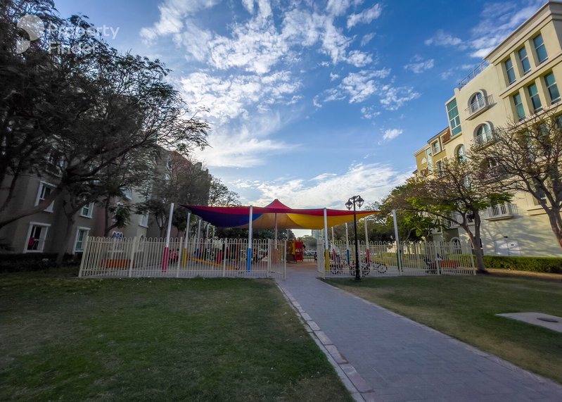 Apartment for rent in Dubai, United Arab Emirates · Building 203 to Building 229 · 1 room, 1 bath