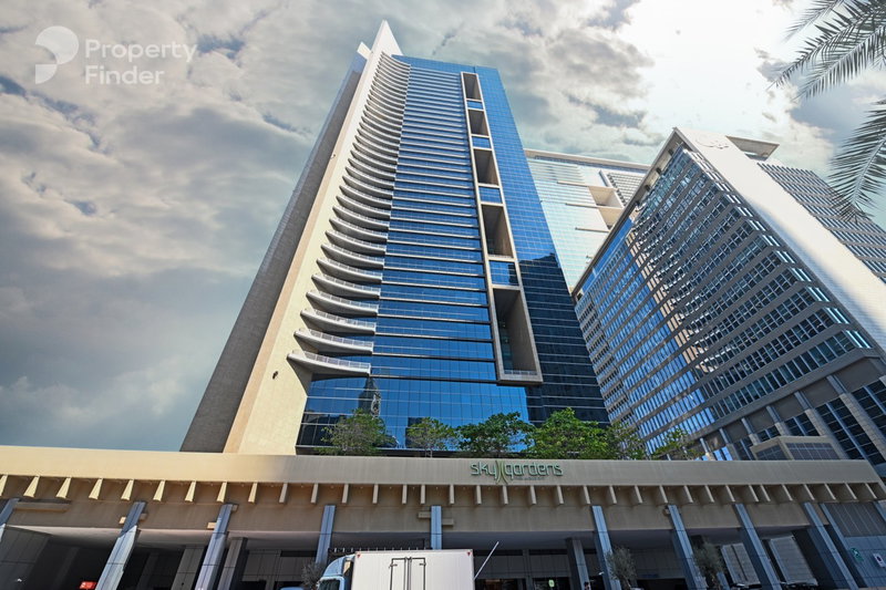 Apartment for rent in Dubai, United Arab Emirates · Sky Gardens · 1 room, 2 baths