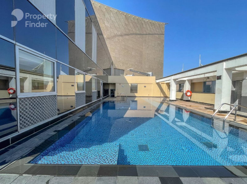 Apartment for rent in Dubai, United Arab Emirates · Sky Gardens · 1 room, 2 baths