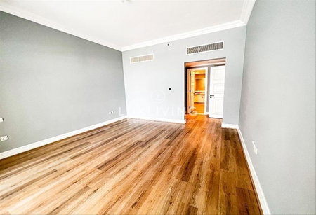 Apartment for rent in Dubai, United Arab Emirates · Golden Mile 4 · 2 rooms, 3 baths