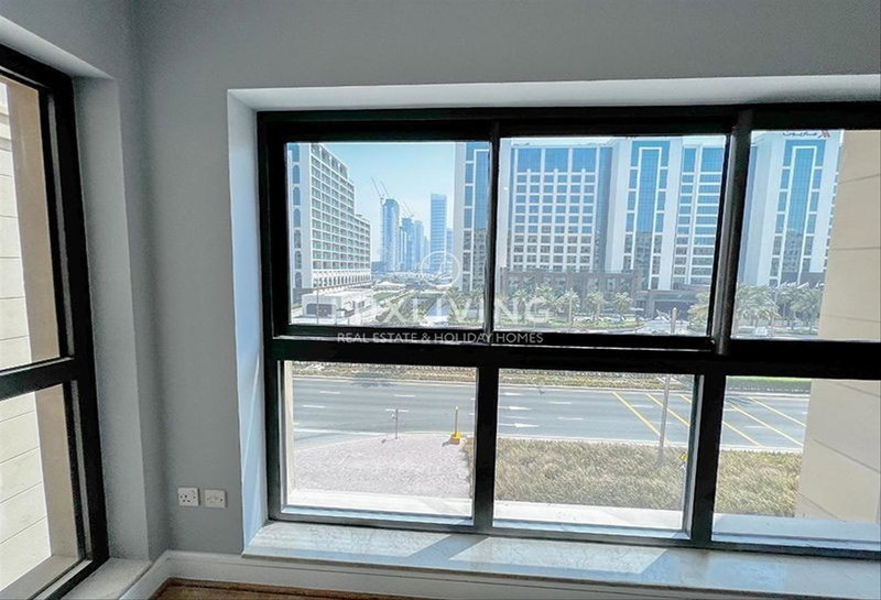Apartment for rent in Dubai, United Arab Emirates · Golden Mile 4 · 2 rooms, 3 baths