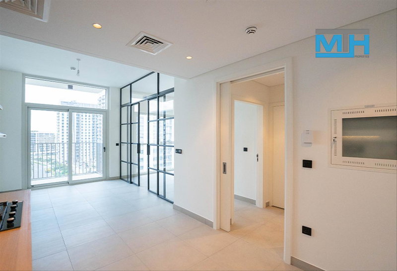 Apartment for rent in Dubai, United Arab Emirates · Socio Tower 1 · 1 room, 1 bath