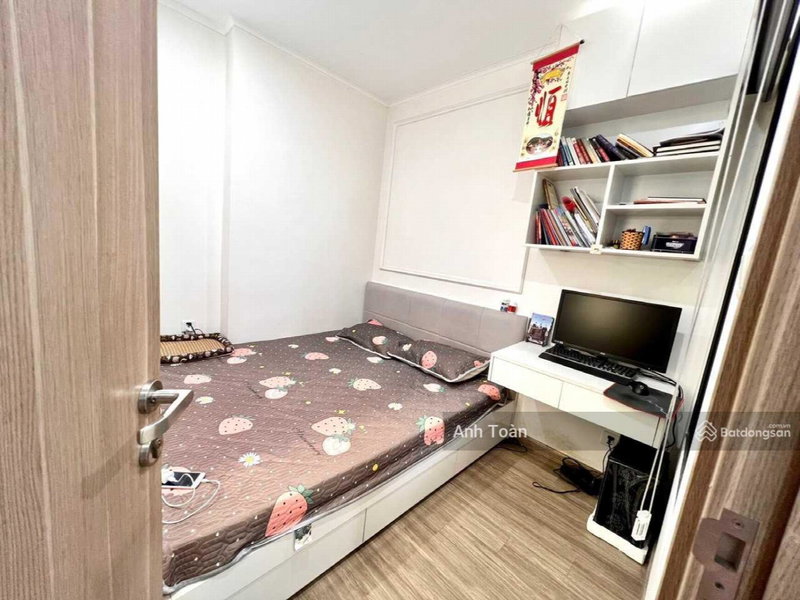 Apartment for sale in Ha Dong, Vietnam · Vinhomes Smart City · 2 rooms, 1 bath