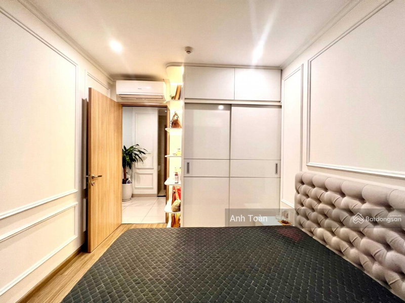 Apartment for sale in Ha Dong, Vietnam · Vinhomes Smart City · 2 rooms, 1 bath