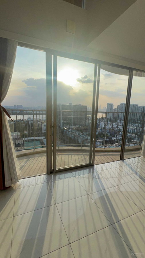 Apartment for rent in Nha Be, Vietnam · Waterina Suites · 3 rooms, 3 baths