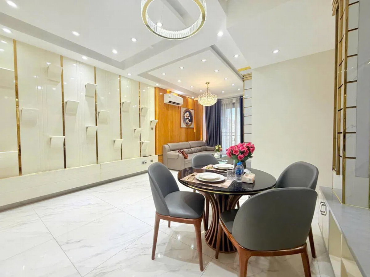 Midtown M7, Việt Nam