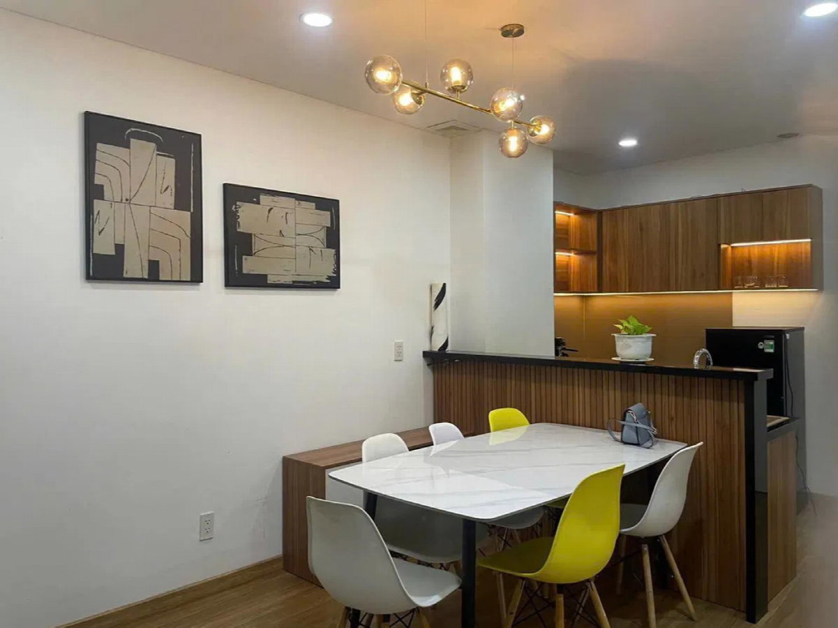 Apartment for rent in Ho Chi Minh City, Vietnam · 2 rooms, 2 baths