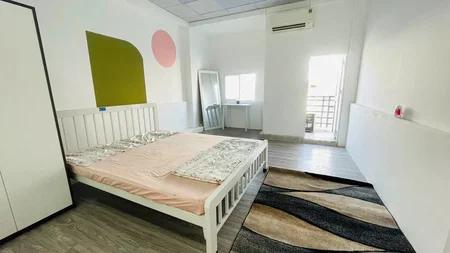 Apartment for rent in Thanh Pho Uong Bi, Vietnam · Garden · 1 room, 1 bath