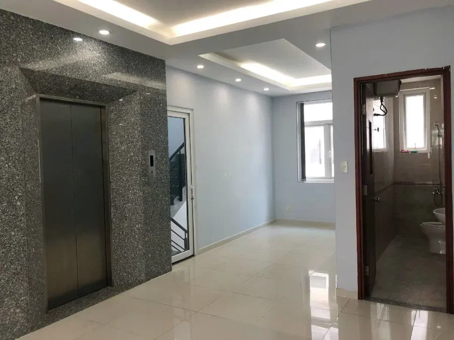 Commercial for rent in Nha Be, Vietnam · 1 room, 1 bath