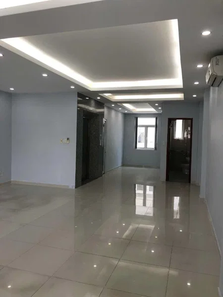 Commercial for rent in Nha Be, Vietnam · 1 room, 1 bath