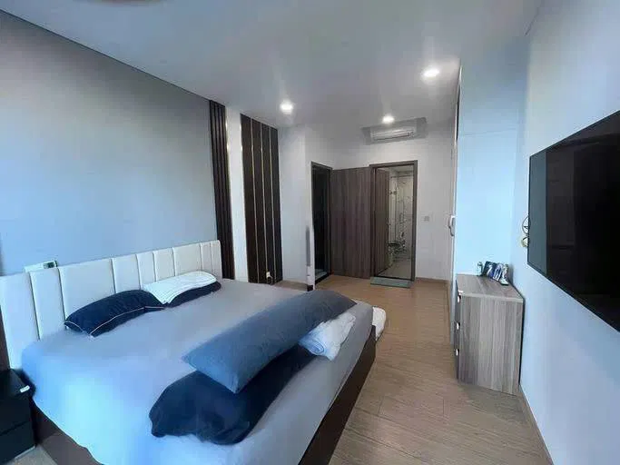 Apartment for rent in Ho Chi Minh City, Vietnam · Sunwah Pearl · 2 rooms, 1 bath