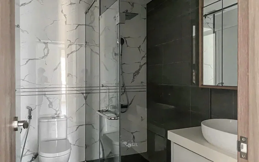 Apartment for rent in Ho Chi Minh City, Vietnam · Sunwah Pearl · 2 rooms, 1 bath