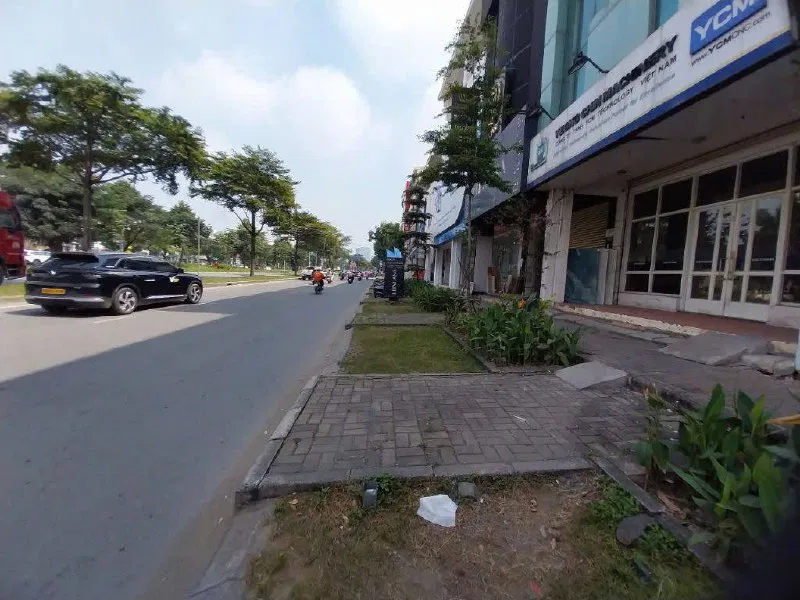 Commercial for rent in Nha Be, Vietnam · District 7 · 3 rooms, 3 baths