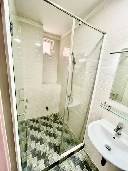 Apartment for rent in Ho Chi Minh City, Vietnam · District 4 · 1 room, 1 bath