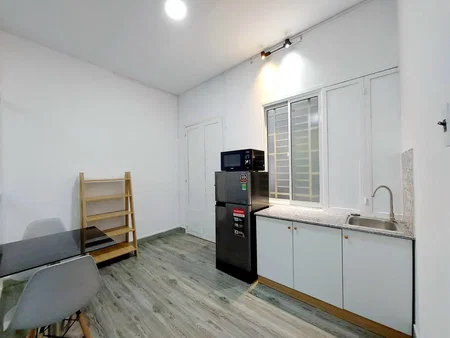 Apartment for rent in Ho Chi Minh City, Vietnam · 3rd District · 1 room, 1 bath