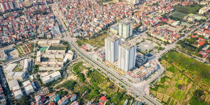 Apartment for sale in Hanoi, Vietnam · HC Golden City · 3 rooms, 2 baths