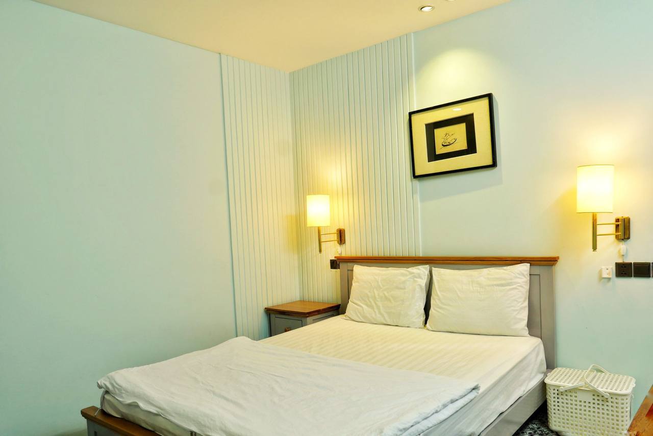 Apartment for rent in Ho Chi Minh City, Vietnam · 3rd District · 1 room, 1 bath