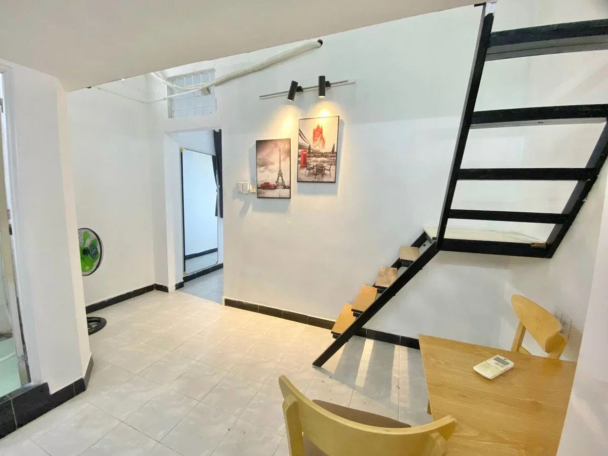 Apartment for rent in Ho Chi Minh City, Vietnam · Phu Nhuan · 2 rooms, 1 bath