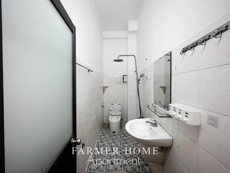Apartment for rent in Nha Be, Vietnam · 10 District · 1 room, 1 bath