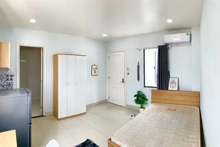 Apartment for rent in Ho Chi Minh City, Vietnam · Binh Thanh · 1 room, 1 bath