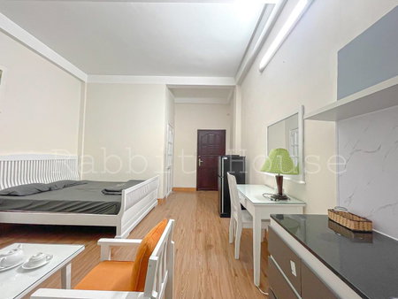 Apartamento en alquiler en Hanoi, Vietnam · 1st District · 1 habitación, 1 baño