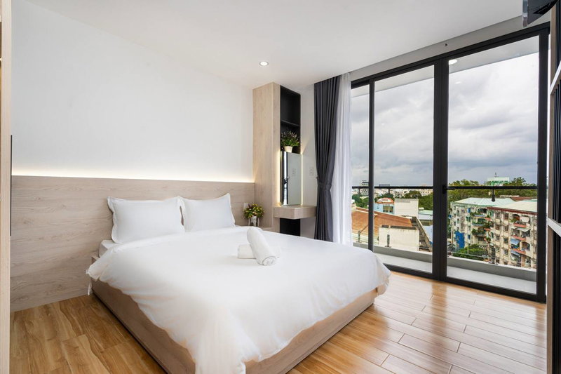Apartment for rent in Ho Chi Minh City, Vietnam · District 10 · 1 room, 1 bath