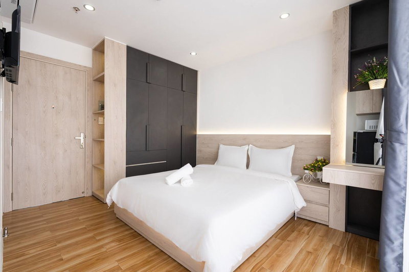 Apartment for rent in Ho Chi Minh City, Vietnam · District 10 · 1 room, 1 bath